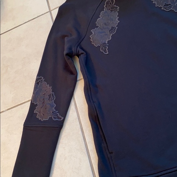 NWT Lululemon Embroidered to You Tunic size 6 - Picture 7 of 12